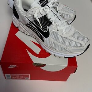 Nike White and Black Running Sneakers with Mesh Upper